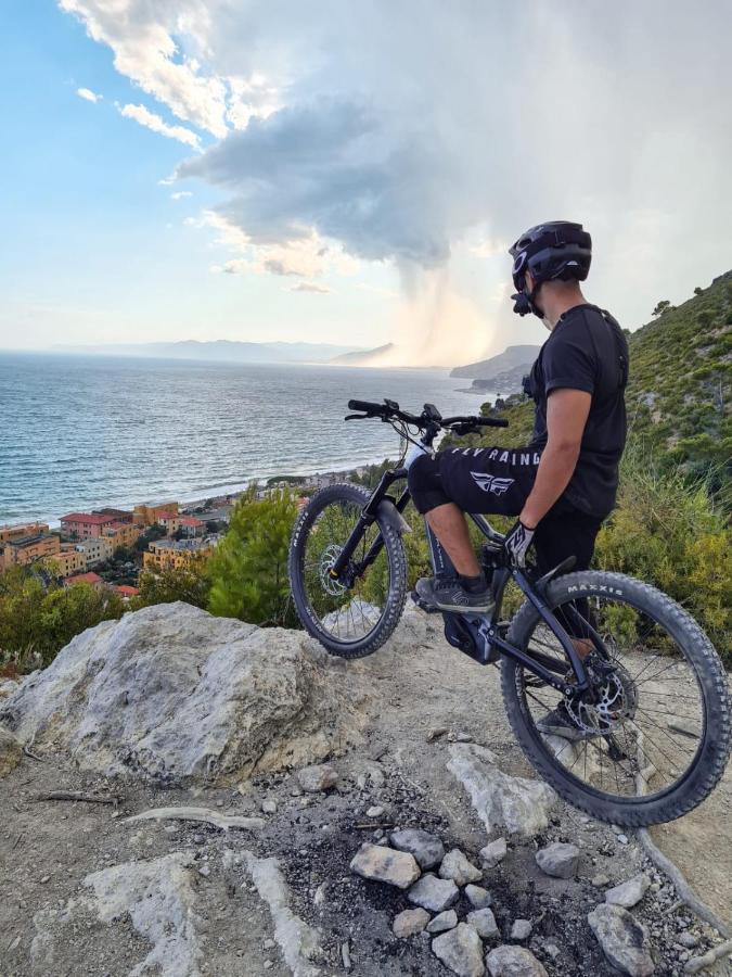 Rocca Di Corno Guest House Finale Ligure Dış mekan fotoğraf